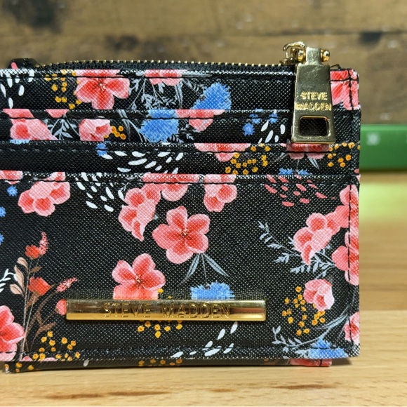 Steve Madden Black Floral Card Holder - Picture 1 of 10